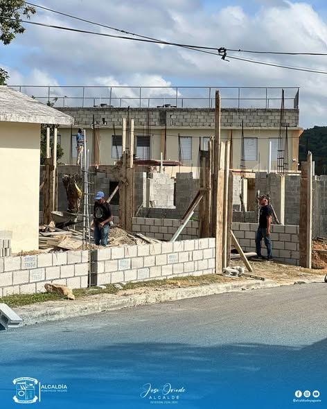 Culminan trabajos de construcción de la verja perimetral de la Iglesia Las Mercedes